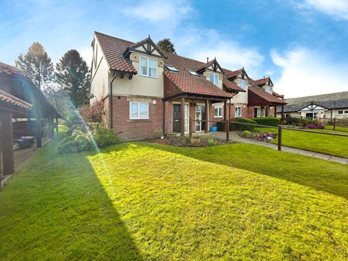 2 Bedroom End Of Terrace House For Sale In Hollins Hall, Killinghall, Harrogate, HG3