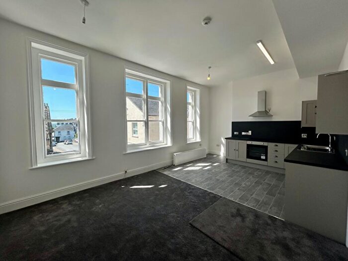 2 Bedroom Flat To Rent In Lower Fore Street, Saltash, PL12