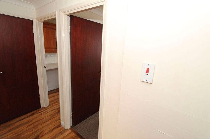 1 Bedroom Flat For Sale In Princes Road, Torquay, Devon, TQ1