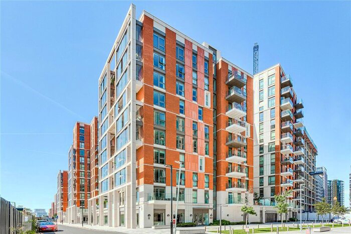 2 Bedroom Flat To Rent In Montrose Building, Malthouse Road, SW11