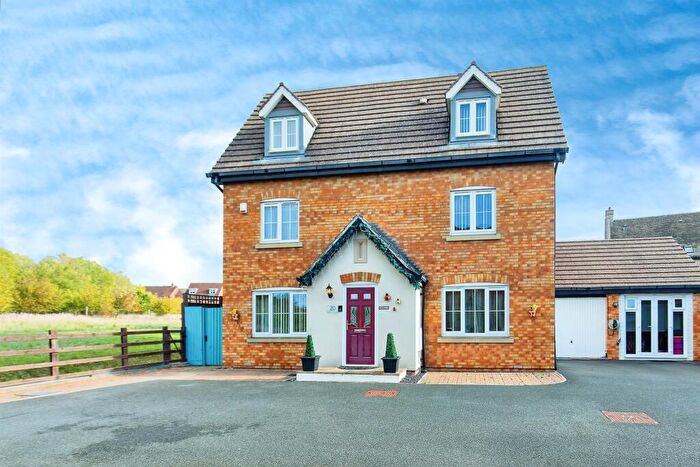 5 Bedroom Detached House For Sale In Cotswold Close, Corby, NN18