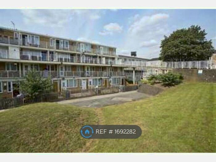 2 Bedroom Flat To Rent In London, London, SE16