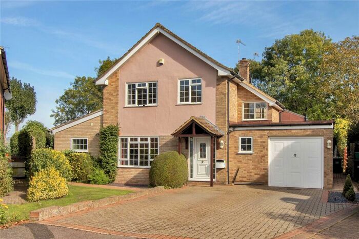 5 Bedroom Detached House For Sale In Pepingstraw Close, Offham, West Malling, Kent, ME19