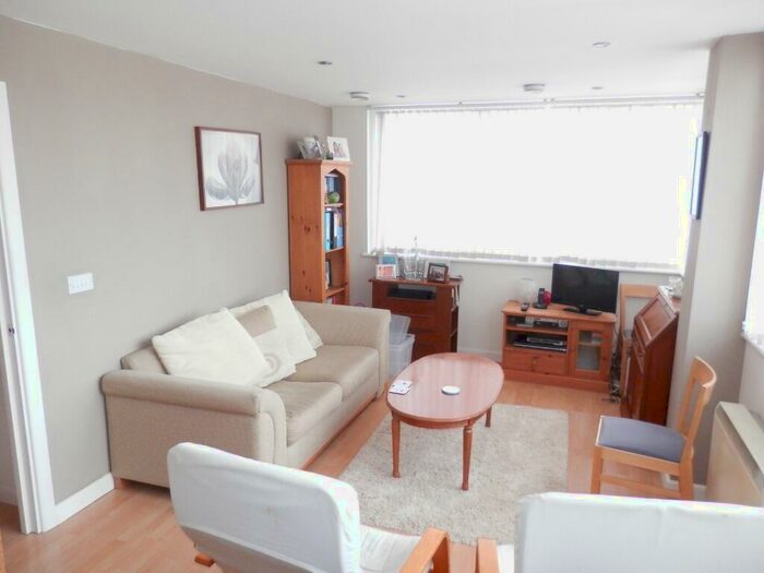 1 Bedroom Flat To Rent In Priory Heights, Dunstable, LU5