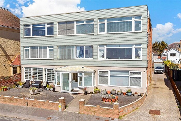 2 Bedroom Flat For Sale In Marine Drive West, Bognor Regis, West Sussex, PO21