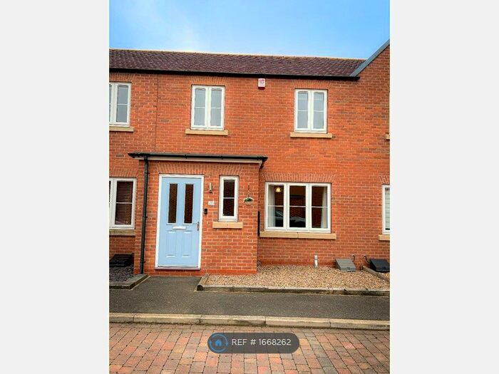 3 Bedroom Terraced House To Rent In Peterson Drive, Grimsby, DN36