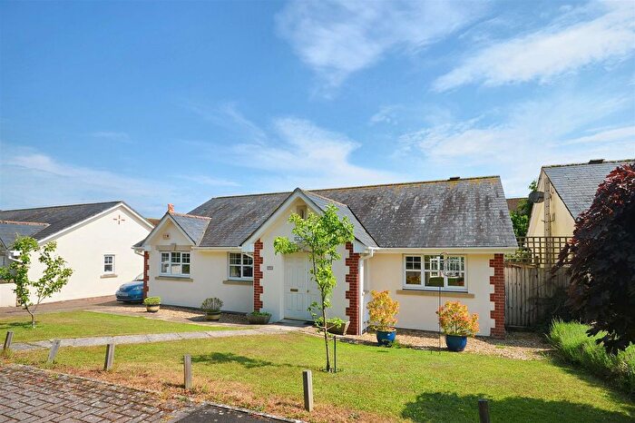 3 Bedroom Detached Bungalow For Sale In Larks Meadow, Stalbridge, DT10