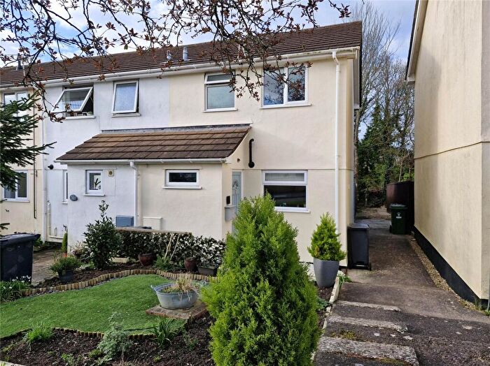 3 Bedroom End Of Terrace House For Sale In Rosewell Close, Honiton, Devon, EX14