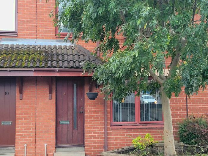 2 Bedroom Terraced House To Rent In Hazel Grove, Falkirk, FK2