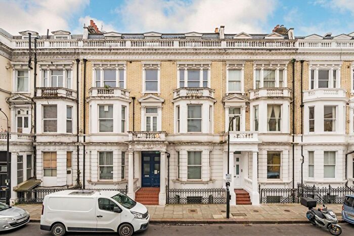 Studio To Rent In Castletown Road, West Kensington, W14