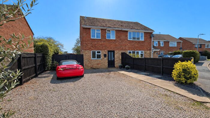 3 Bedroom Semi Detached House For Sale In Manor Close, Langtoft, Peterborough, PE6