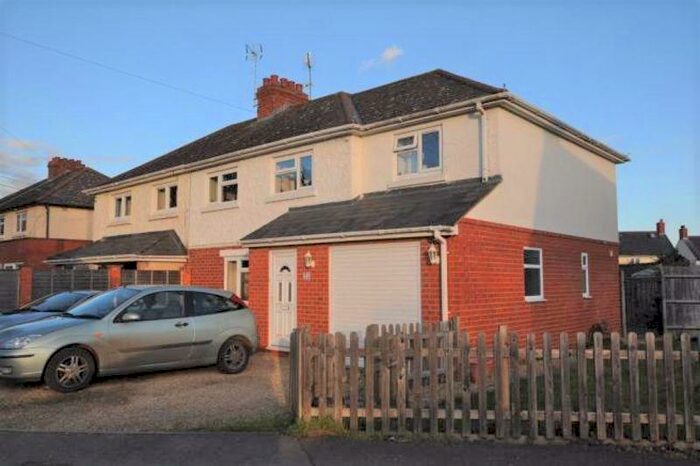 4 Bedroom Semi-Detached House To Rent In Mosley Crescent, Cashes Green, GL5