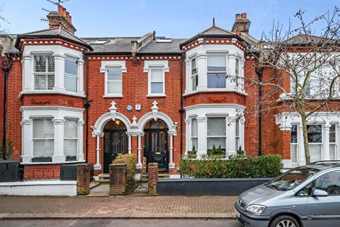 5 Bedroom Terraced House To Rent In Culverden Road, Balham, London, SW12