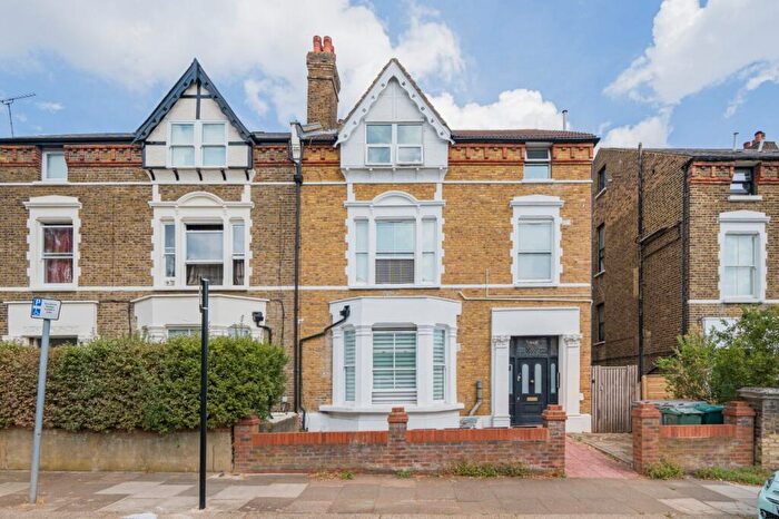 Flat To Rent In Exeter Road, London, NW2