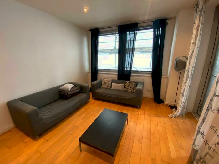 2 Bedroom Apartment To Rent In Princess House, Princess Street, Manchester, M1