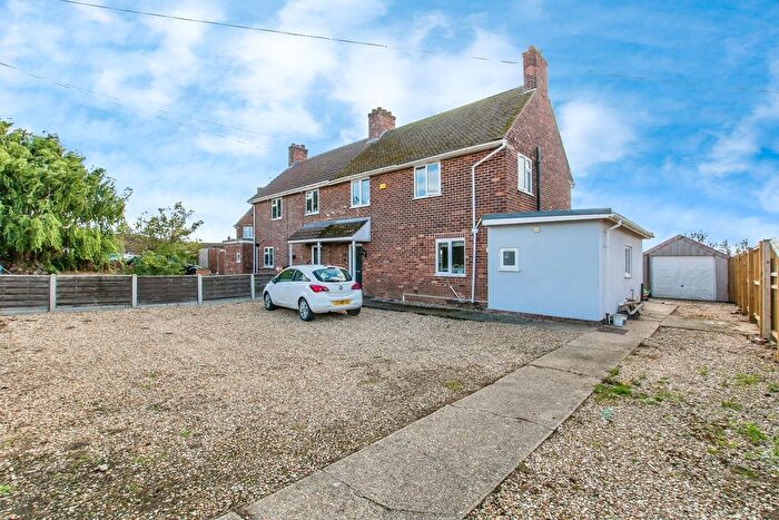 3 Bedroom Semi-Detached House For Sale In Sutterton Drove, Amber Hill, Lincolnshire, PE20