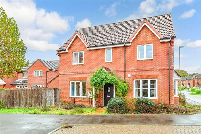 3 Bedroom Detached House For Sale In Utah Close, Fareham, Hampshire, PO14