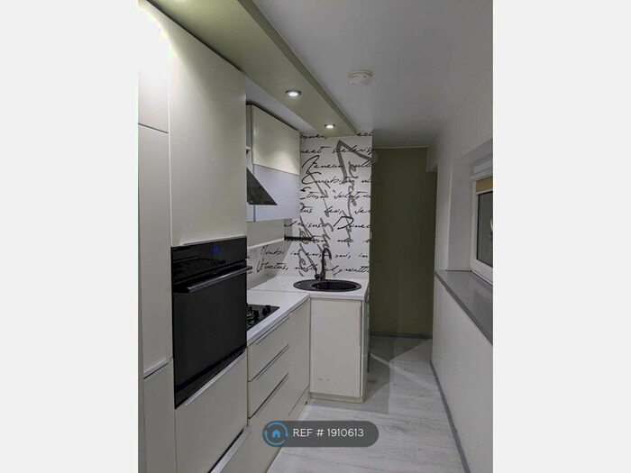 3 Bedroom Terraced House To Rent In Forest Road, Bristol, BS15