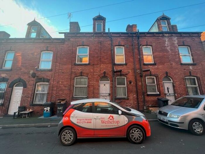 2 Bedroom Terraced House To Rent In Woodview Terrace, Leeds, West Yorkshire, LS11