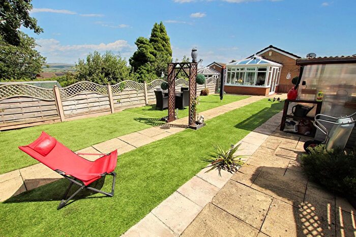 2 Bedroom Detached Bungalow For Sale In Dew Meadow Close, Rochdale, OL12