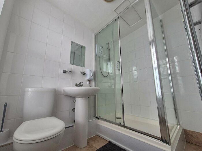 1 Bedroom Flat To Rent In Kingston Road, Shirley, SO15