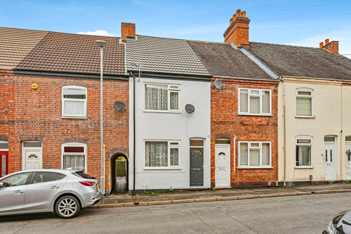 2 Bedroom Terraced House For Sale In Orchard Street, Kettlebrook, Tamworth, Staffordshire, B77