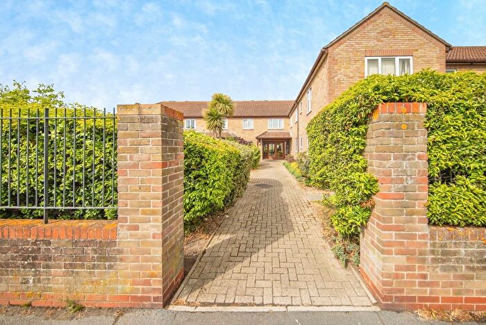 1 Bedroom Flat For Sale In Coppins Road, Clacton-On-Sea, Essex, CO15