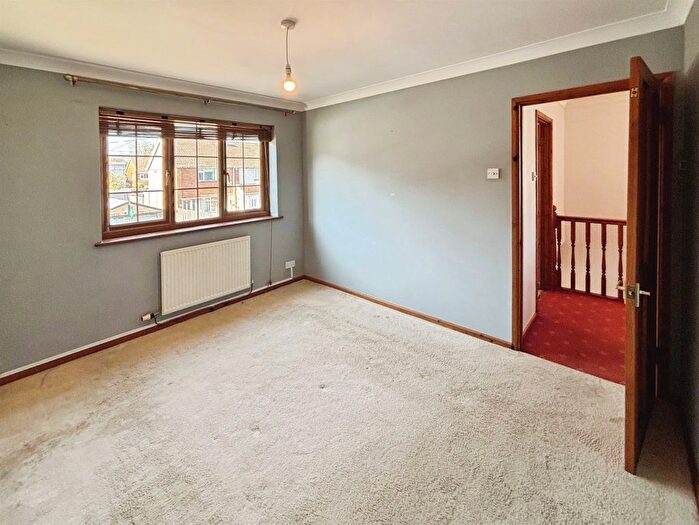 3 Bedroom Detached House For Sale In Lewis Avenue, Bridgend, CF31