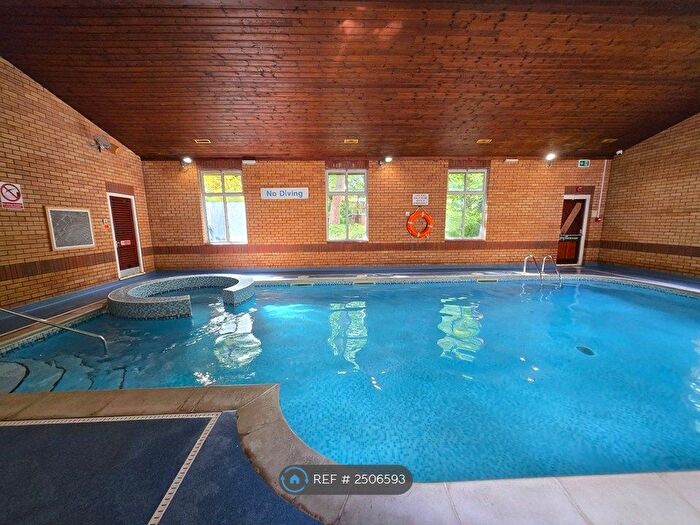 2 Bedroom Flat To Rent In Tilehurst Court, Salford, M7