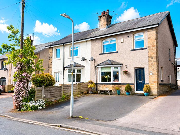 3 Bedroom Semi Detached House For Sale In Progress Avenue, Harden, Bingley, BD16