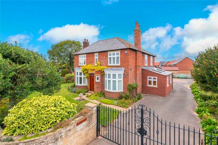 4 Bedroom Detached House For Sale In Station Road, Surfleet, Spalding, Lincolnshire, PE11