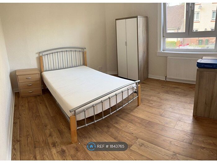 2 Bedroom Flat To Rent In Clearburn Gardens, Edinburgh, EH16