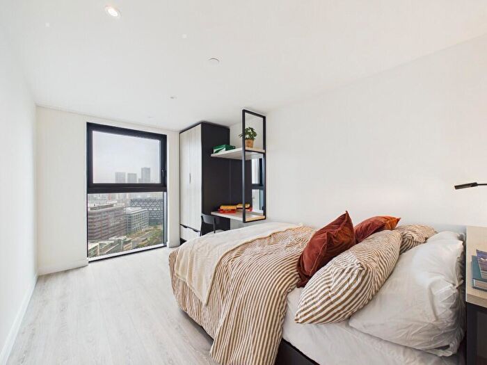 Studio To Rent In Union West Tower, Water Street, Manchester, Greater Manchester, M3