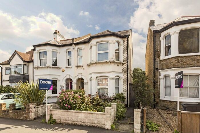 1 Bedroom Flat To Rent In Douglas Road, Surbiton, KT6