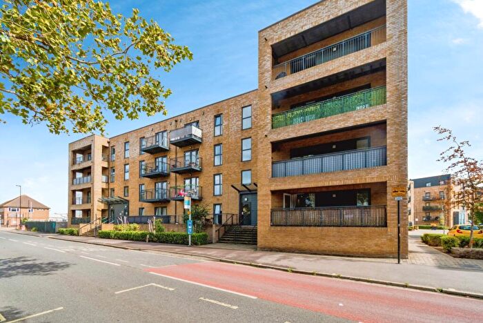 2 Bedroom Flat For Sale In Albert Road North, Southampton, Hampshire, SO14