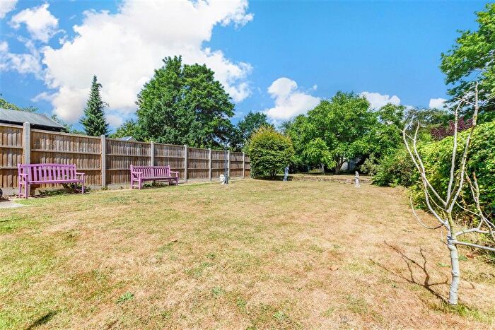 4 Bedroom Detached House For Sale In Third Avenue, Upper Gillingham, Kent, ME7