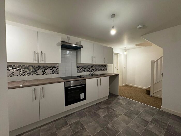 2 Bedroom Flat To Rent In Ivy Terrace, Eastbourne, BN21
