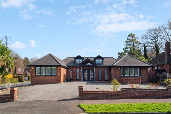 4 Bedroom Bungalow To Rent In The Roughs, Northwood, HA6