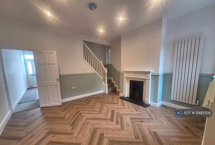 2 Bedroom Semi-Detached House To Rent In Hempshaw Lane, Stockport, SK1