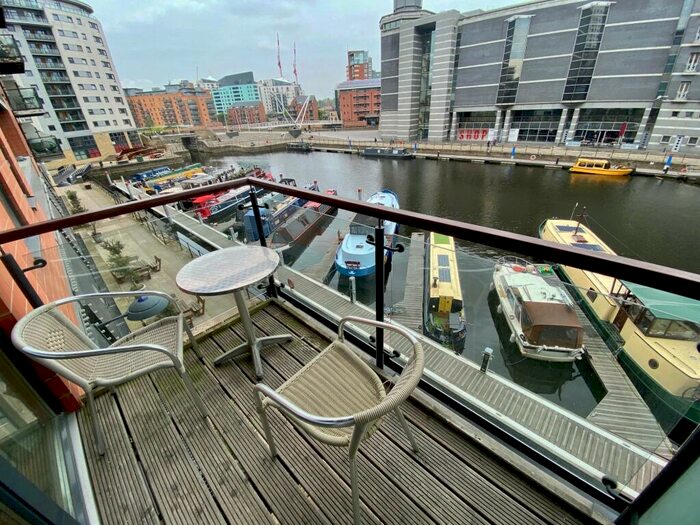 2 Bedroom Apartment To Rent In Mackenzie House, Leeds Dock, City Centre, LS10