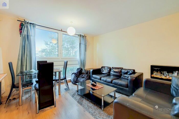 3 Bedroom Flat To Rent In Queensdale Crescent, London, W11