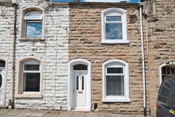 2 Bedroom Terraced House For Sale In Albert Street, Padiham, Burnley, Lancashire, BB12