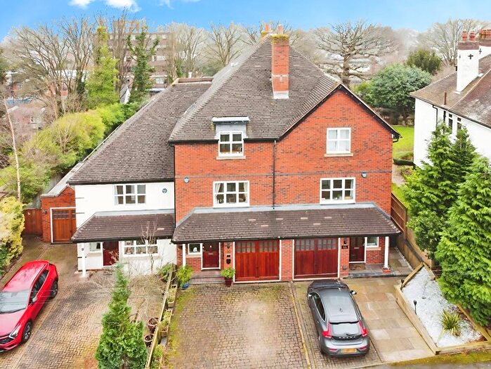 3 Bedroom Town House For Sale In College Hill, Sutton Coldfield, B73