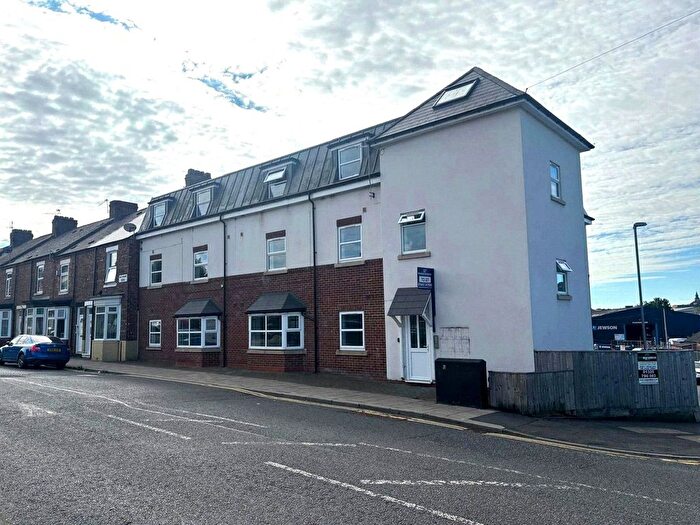 1 Bedroom Flat To Rent In Quincey House, Eastmount Road, Darlington, Co Durham, DL1