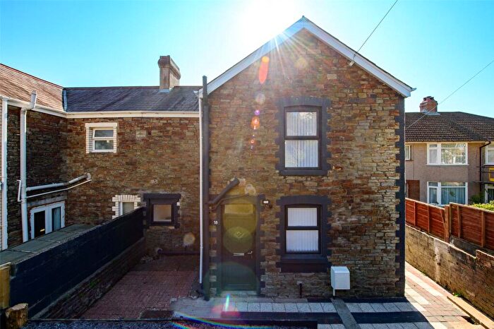 3 Bedroom Semi-Detached House For Sale In Bwllfa Road, Ynystawe, Swansea, SA6