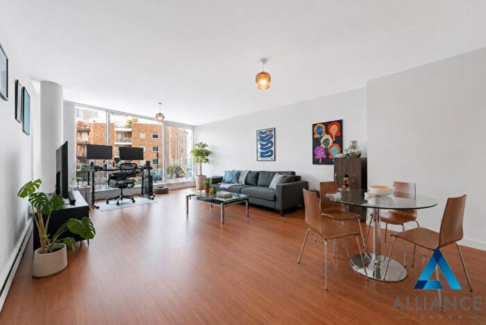 1 Bedroom Apartment For Sale In Basin Approach, London, E14