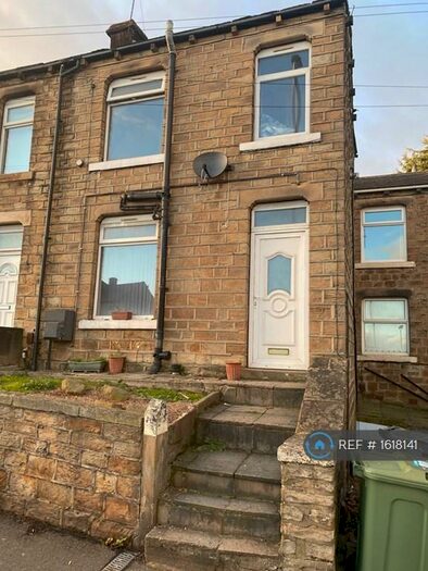 2 Bedroom Terraced House To Rent In Leeds Road, Huddersfield, HD5