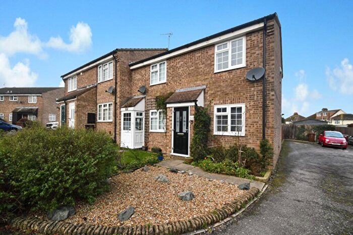 2 Bedroom End Of Terrace House For Sale In Hanway, Rainham, Gillingham, ME8