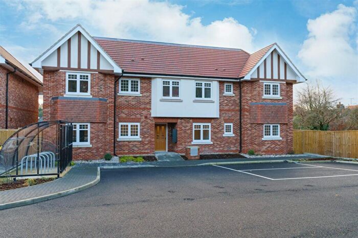 2 Bedroom Flat To Rent In Templeside Gardens, High Wycombe, HP12