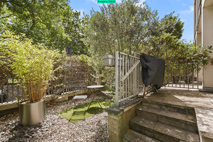 Flat For Sale In Highstone House, Highbury Crescent, London, N5